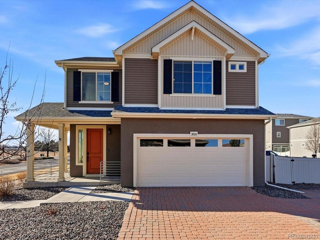 3905 Windwood Dr, Johnstown, CO 80534