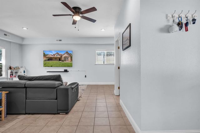 5401 Banbury Cross Rd, Shingle Springs, CA 95682