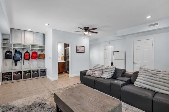 5401 Banbury Cross Rd, Shingle Springs, CA 95682