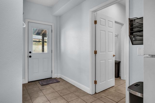 5401 Banbury Cross Rd, Shingle Springs, CA 95682