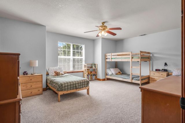 5401 Banbury Cross Rd, Shingle Springs, CA 95682