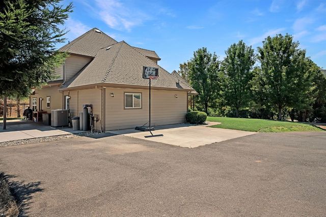 5401 Banbury Cross Rd, Shingle Springs, CA 95682
