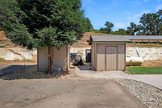 5401 Banbury Cross Rd, Shingle Springs, CA 95682