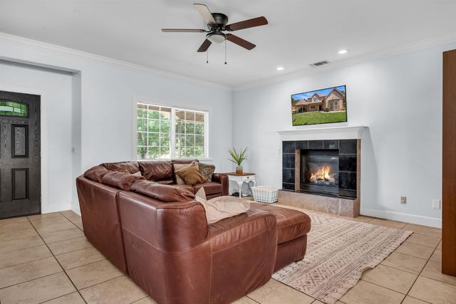 5401 Banbury Cross Rd, Shingle Springs, CA 95682