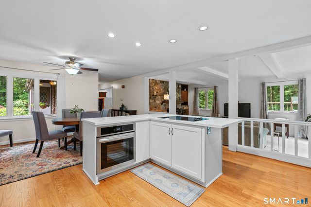15 Camille Lane, Simsbury, CT 06092
