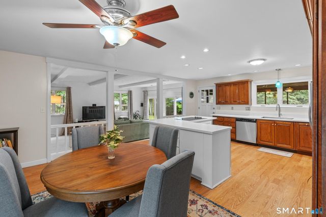 15 Camille Lane, Simsbury, CT 06092