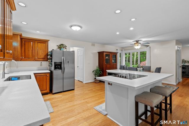 15 Camille Lane, Simsbury, CT 06092
