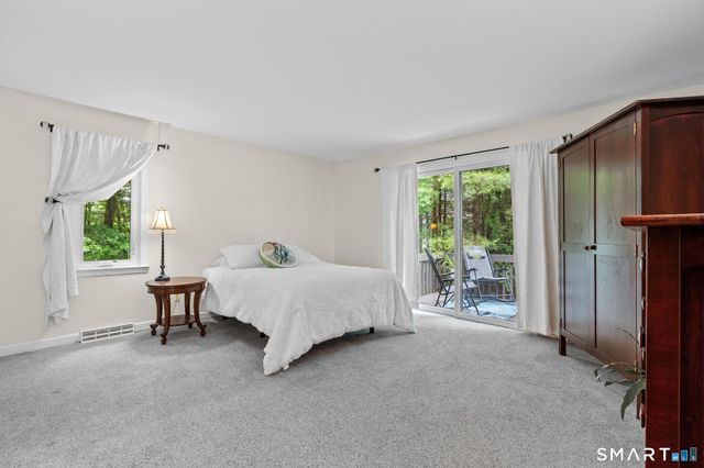 15 Camille Lane, Simsbury, CT 06092