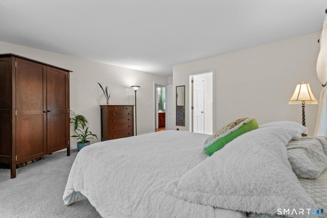 15 Camille Lane, Simsbury, CT 06092