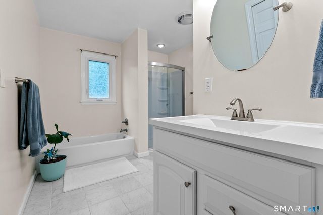 15 Camille Lane, Simsbury, CT 06092