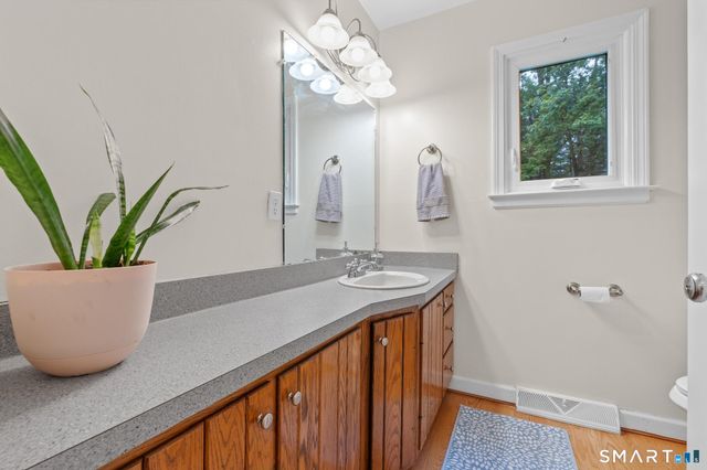 15 Camille Lane, Simsbury, CT 06092