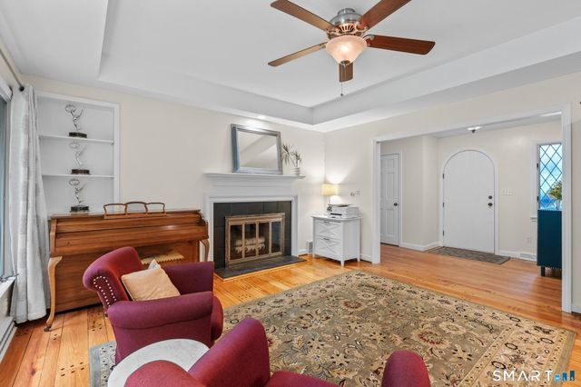 15 Camille Lane, Simsbury, CT 06092