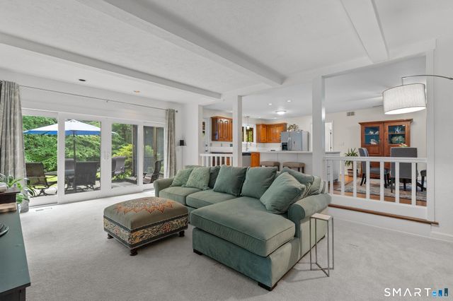 15 Camille Lane, Simsbury, CT 06092
