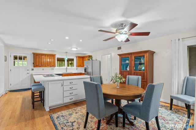 15 Camille Lane, Simsbury, CT 06092