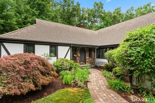 15 Camille Lane, Simsbury, CT 06092