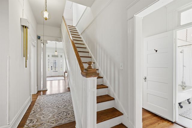 2264 Lipscomb Street, Fort Worth, TX 76110