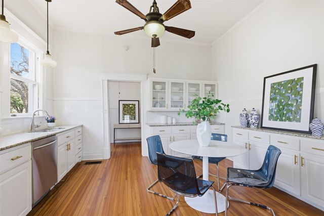 2264 Lipscomb Street, Fort Worth, TX 76110