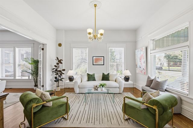 2264 Lipscomb Street, Fort Worth, TX 76110