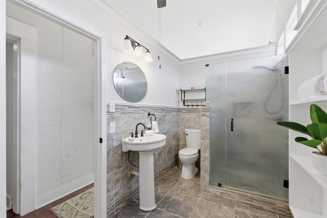 2264 Lipscomb Street, Fort Worth, TX 76110