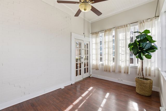 2264 Lipscomb Street, Fort Worth, TX 76110