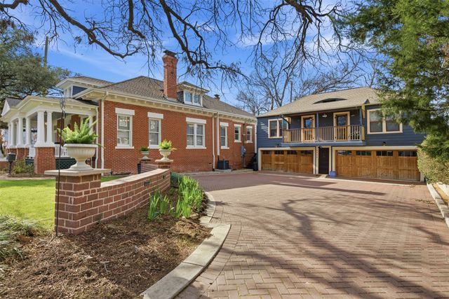 2264 Lipscomb Street, Fort Worth, TX 76110