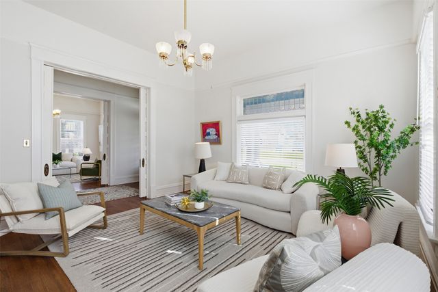 2264 Lipscomb Street, Fort Worth, TX 76110