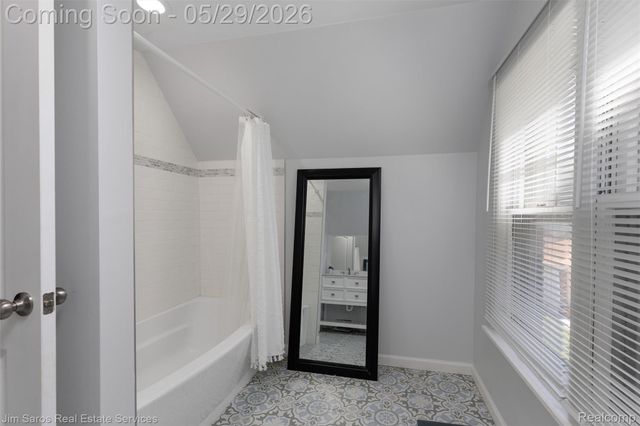 474 Madison Street, Grosse Pointe Farms, MI 48236