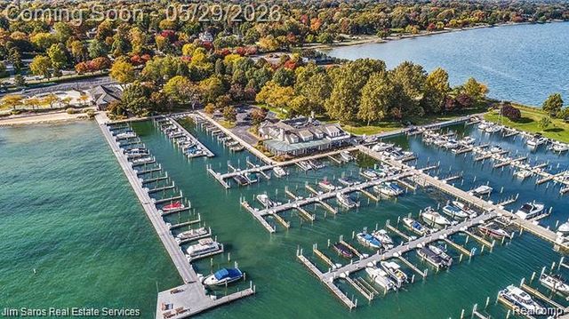 474 Madison Street, Grosse Pointe Farms, MI 48236