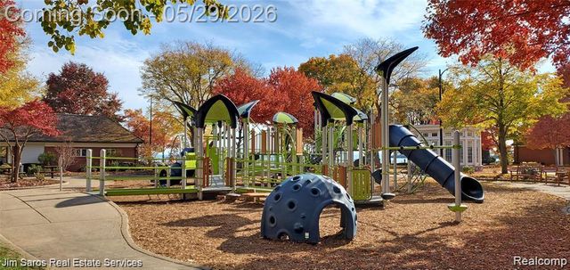 474 Madison Street, Grosse Pointe Farms, MI 48236