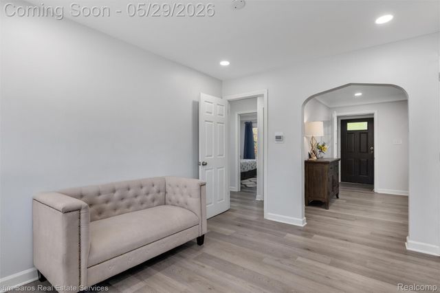 474 Madison Street, Grosse Pointe Farms, MI 48236