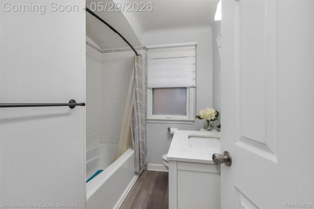 474 Madison Street, Grosse Pointe Farms, MI 48236