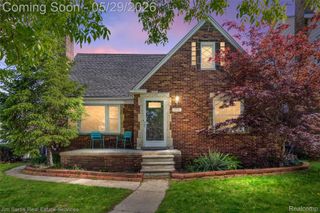 474 Madison Street, Grosse Pointe Farms, MI 48236