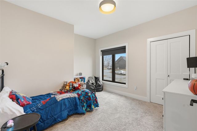 6720 Caldwell Lane NE, Cedar Rapids, IA 52411