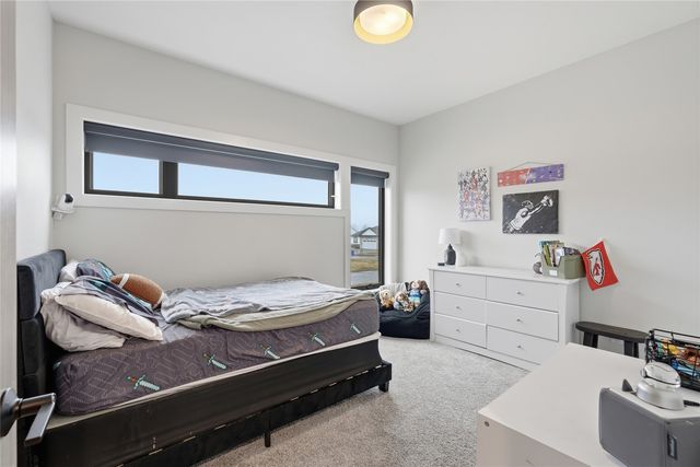 6720 Caldwell Lane NE, Cedar Rapids, IA 52411