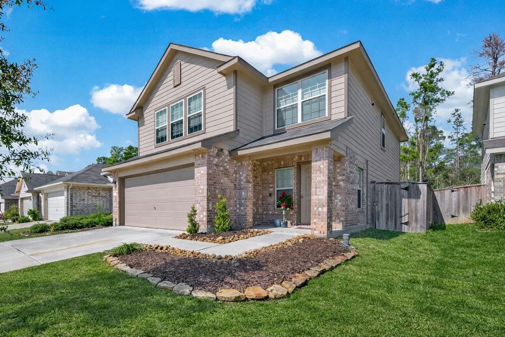 1308 Winding Willow Drive, Pinehurst, TX 77362