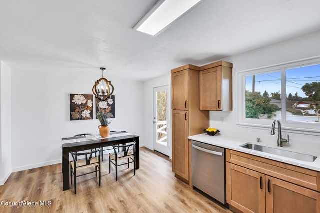 19115 E Nixon Ave, Spokane Valley, WA 99016