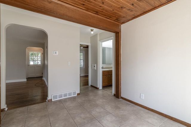 802 Center Street, North Mankato, MN 56003