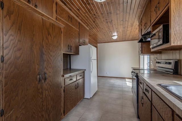 802 Center Street, North Mankato, MN 56003
