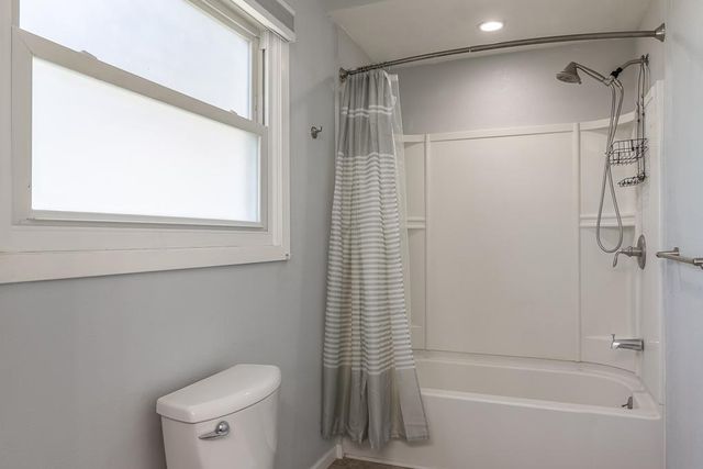 802 Center Street, North Mankato, MN 56003