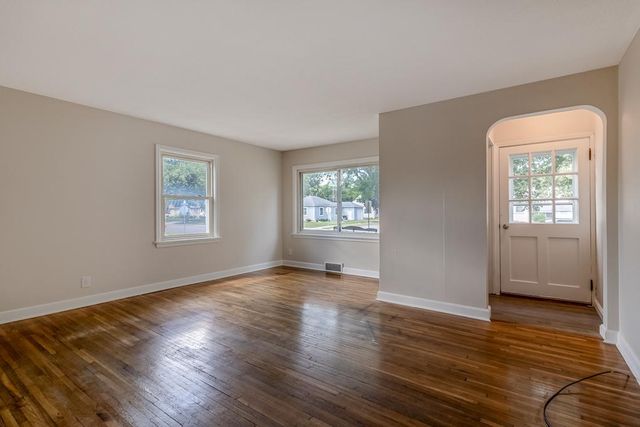 802 Center Street, North Mankato, MN 56003