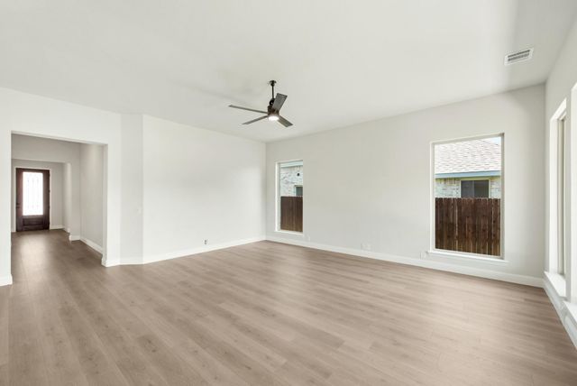 402 Laurel Lane, Glenn Heights, TX 75154