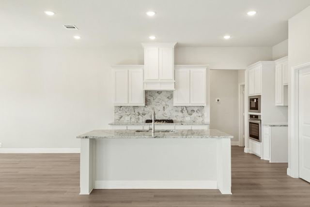 402 Laurel Lane, Glenn Heights, TX 75154