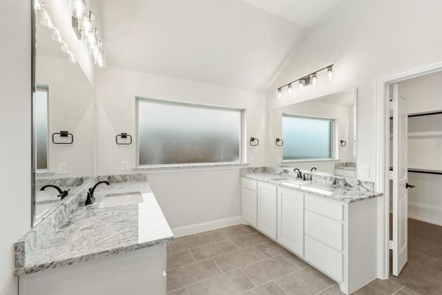 402 Laurel Lane, Glenn Heights, TX 75154