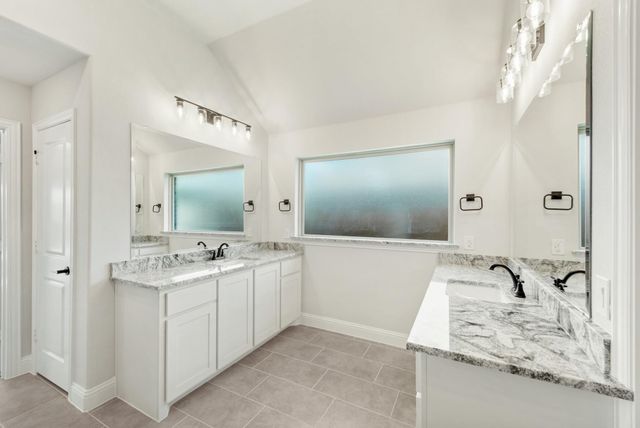 402 Laurel Lane, Glenn Heights, TX 75154