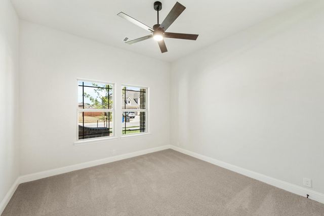 402 Laurel Lane, Glenn Heights, TX 75154