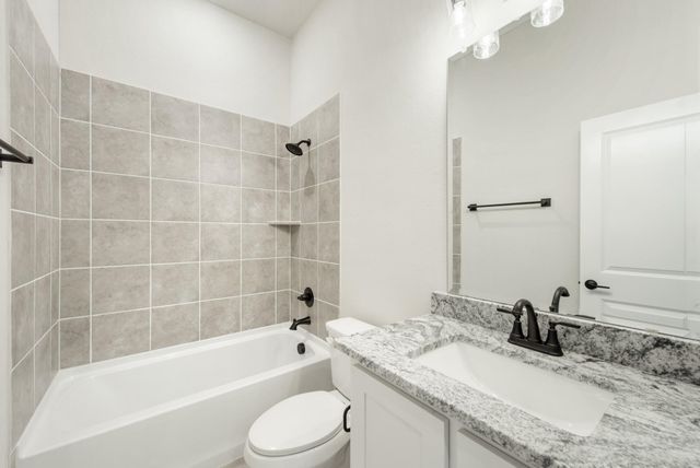 402 Laurel Lane, Glenn Heights, TX 75154