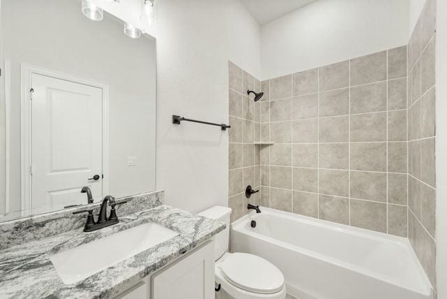 402 Laurel Lane, Glenn Heights, TX 75154