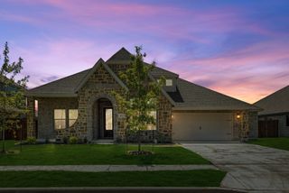 402 Laurel Lane, Glenn Heights, TX 75154