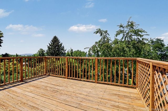 33 Cedar Lane, Ossining, NY 10562