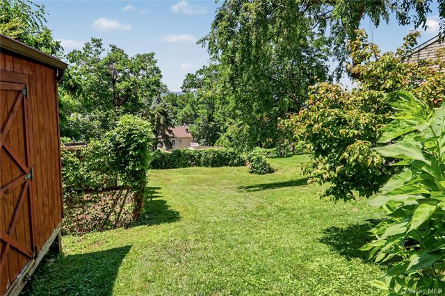 33 Cedar Lane, Ossining, NY 10562